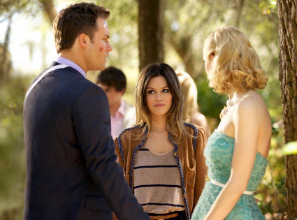 HART OF DIXIE PICTURED: SCOTT PORTER, RACHEL BILSON, JAIME KING HART OF DIXIE PICTURED: SCOTT PORTER, RACHEL BILSON, JAIME KING